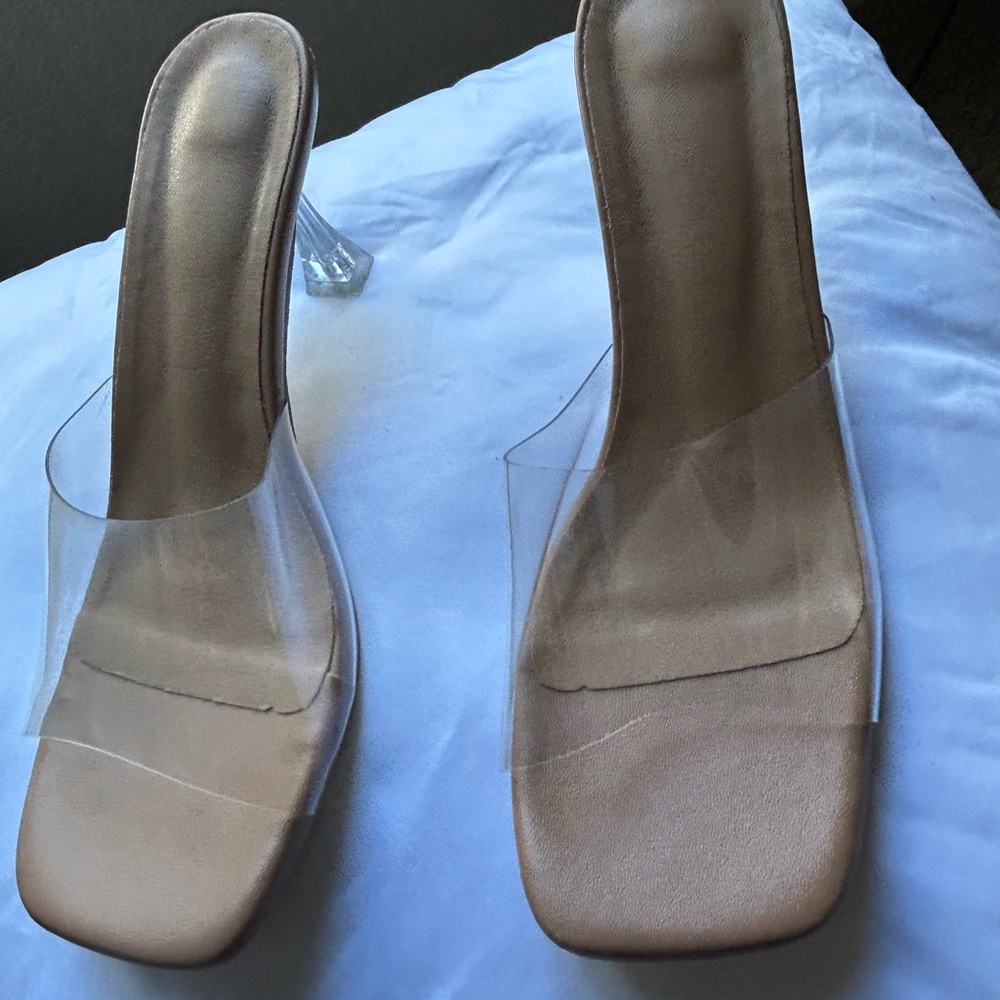 Chic Transparent Tan Heels